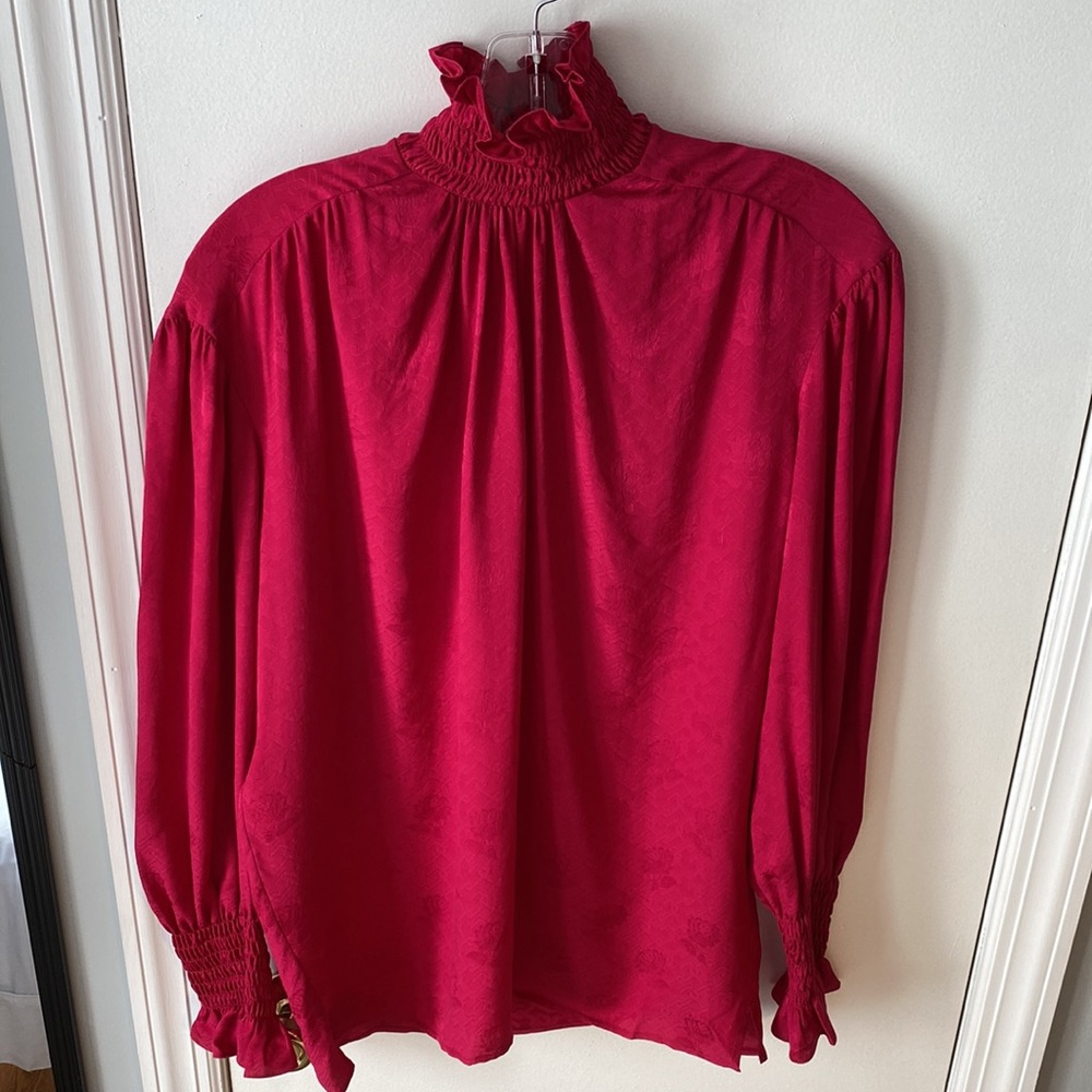 Authentic GUCCI Roses Silk Blouse - Picture 2 of 14